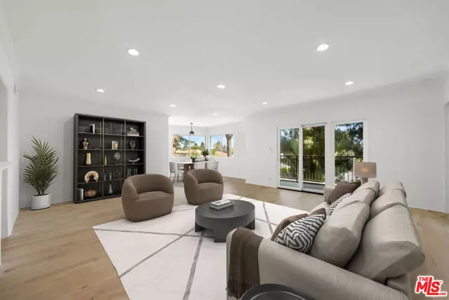 222 7th Street #301, Santa Monica, CA 90402