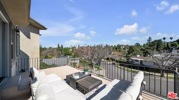 22736 Cavalier Street, Woodland Hills (los Angeles), CA 91364