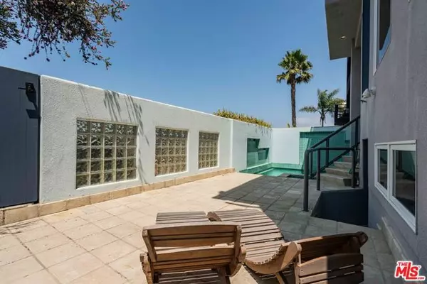 Marina Del Rey, CA 90292,4611 Roma Court