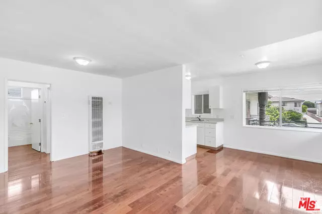 Inglewood, CA 90302,917 N Cedar Street #3