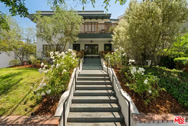588 N Larchmont Boulevard, Los Angeles, CA 90004