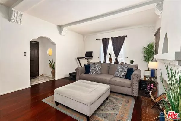 Los Angeles, CA 90044,1309 W 82nd Street