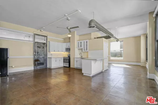 Los Angeles, CA 90012,108 W 2nd Street #309