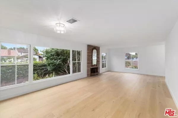 Huntington Beach, CA 92648,949 10th Street