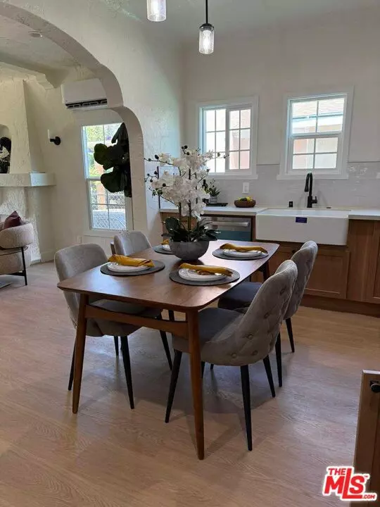 Los Angeles, CA 90016,2838 Potomac Avenue