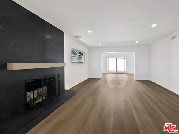 Valley Village, CA 91607,5736 Vantage Avenue