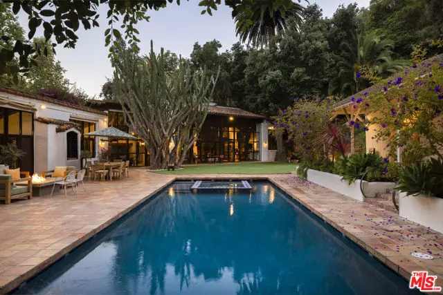 659 E Channel Road, Santa Monica, CA 90402