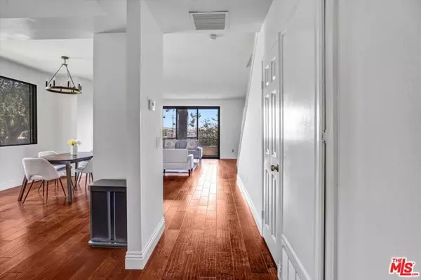 Playa Del Rey (los Angeles), CA 90293,8711 Falmouth Avenue #104