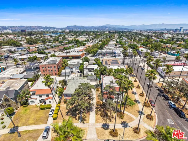 Los Angeles, CA 90019,4409 Victoria Park Drive