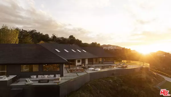 Los Angeles, CA 90049,16401 Mulholland Drive