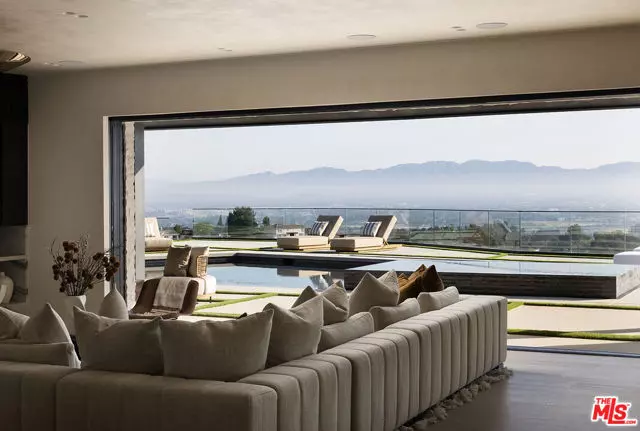 16401 Mulholland Drive, Los Angeles, CA 90049