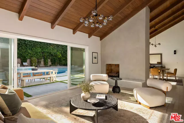 5920 Kentland Avenue, Woodland Hills (los Angeles), CA 91367