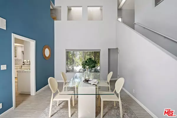 23246 Canzonet Street, Woodland Hills (los Angeles), CA 91367