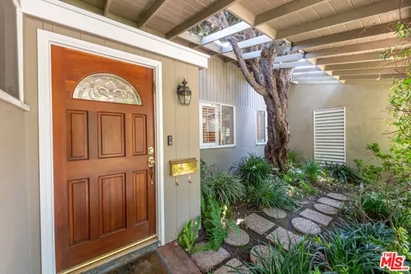 Los Angeles, CA 90049,1350 Jonesboro Drive