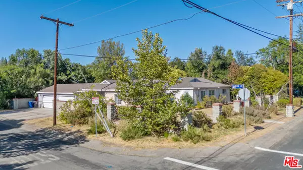 Woodland Hills (los Angeles), CA 91367,23357 Hatteras Street