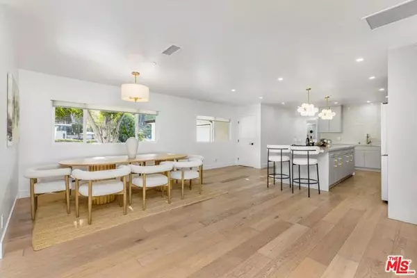 Woodland Hills (los Angeles), CA 91364,5200 Del Moreno Drive