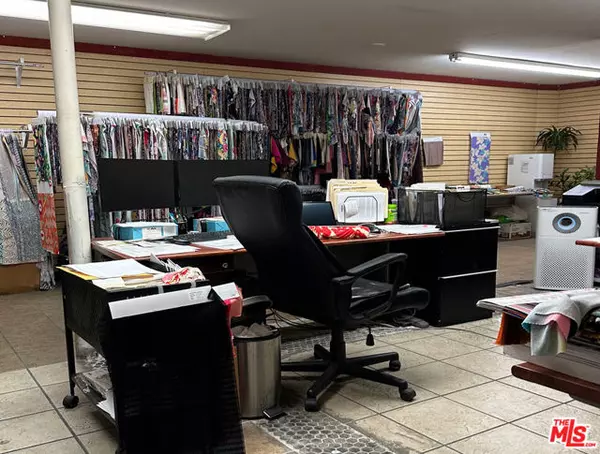 South Gate, CA 90280,4308 Firestone Boulevard