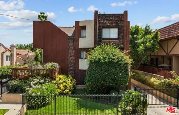 5840 Etiwanda Avenue #3, Tarzana (los Angeles), CA 91356