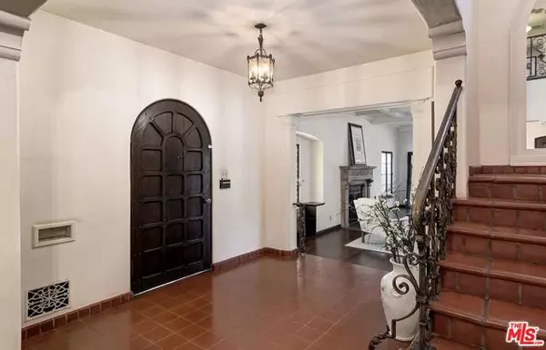 Los Angeles, CA 90036,101 S Fuller Avenue