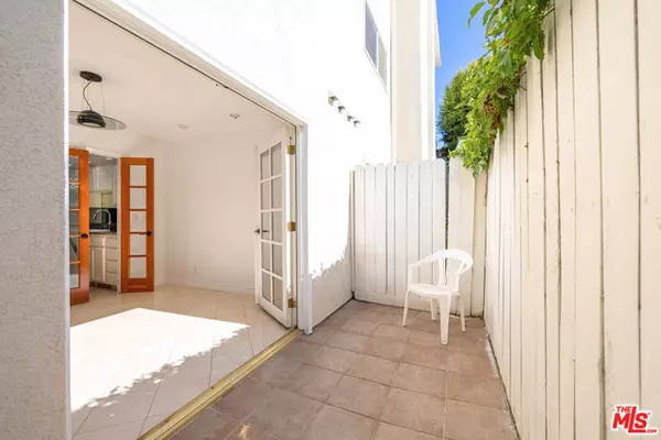 Studio City (los Angeles), CA 91604,13030 Valleyheart Drive #122