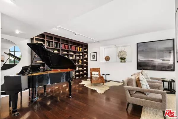 Los Angeles, CA 90024,10550 Wilshire Boulevard #305