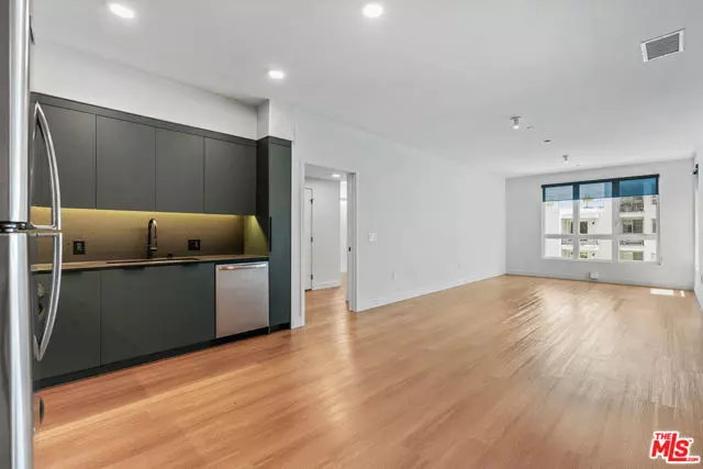 10601 Washington Boulevard #735, Culver City, CA 90232
