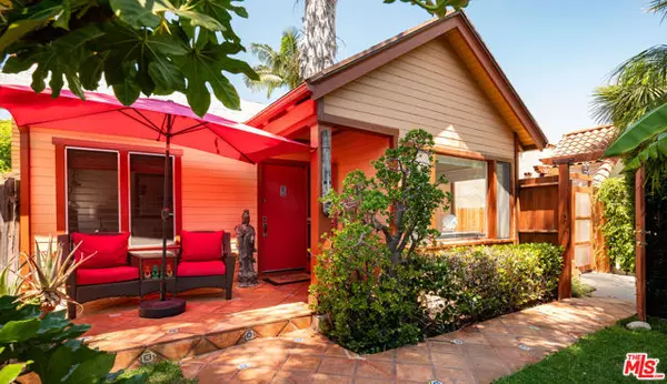 West Hollywood, CA 90048,8921 Rosewood Avenue