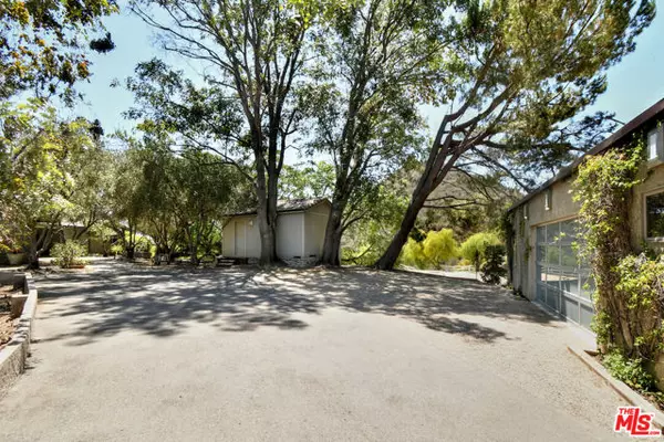 Calabasas, CA 91302,25700 Mulholland Highway