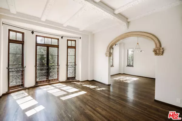 1302 Sweetzer Avenue #205, West Hollywood, CA 90046