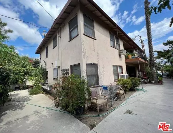 North Hollywood (los Angeles), CA 91601,5919 Whitnall Highway