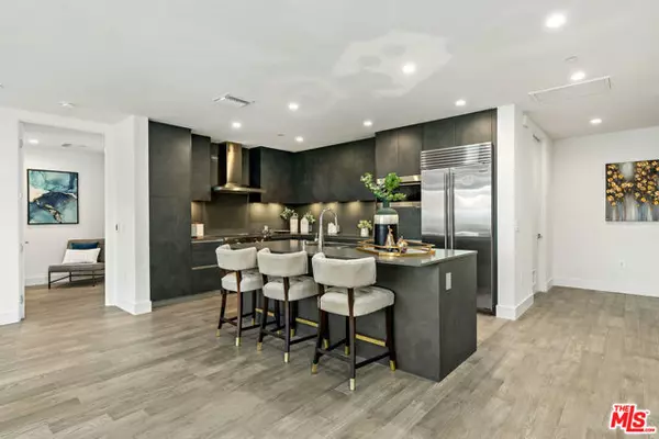 West Hollywood, CA 90069,728 N Sweetzer Avenue #208