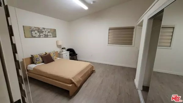 Los Angeles, CA 90019,4669 W Olympic Boulevard