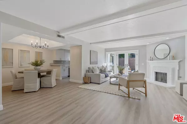 Agoura Hills, CA 91301,30462 Passageway Place