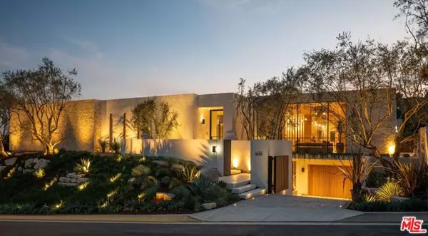 1039 Wallace, Beverly Hills, CA 90210