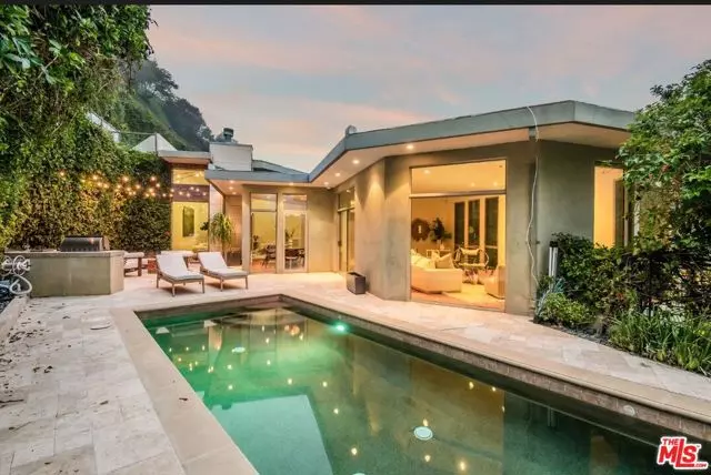 Los Angeles, CA 90049,3685 Mandeville Canyon Road