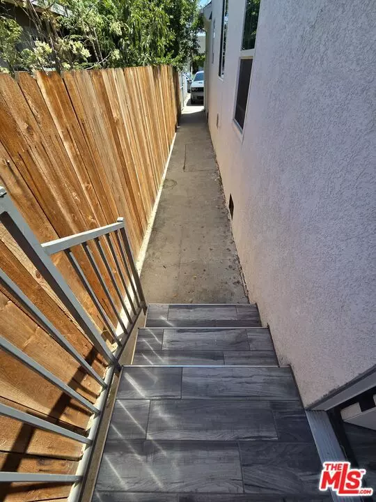 Los Angeles, CA 90044,817 W 101st Street