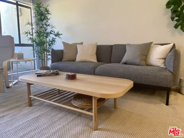 Palm Springs, CA 92264,1655 E Palm Canyon Drive #318