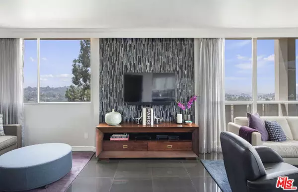 Los Angeles, CA 90027,4455 Los Feliz Boulevard #907