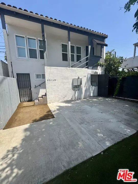 Los Angeles, CA 90043,2911 W Florence Avenue #APT