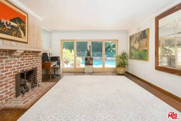 Los Angeles, CA 90049,3480 MANDEVILLE CANYON Road