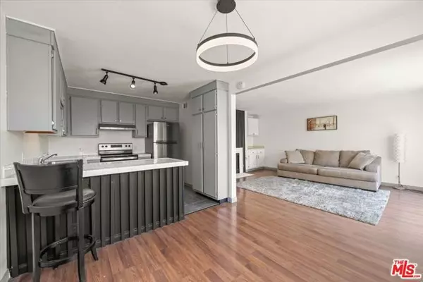 Van Nuys (los Angeles), CA 91405,15015 Sherman Way #316
