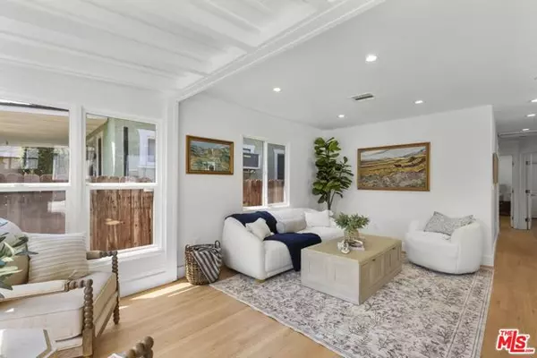 Los Angeles, CA 90018,3705 S St Andrews Place