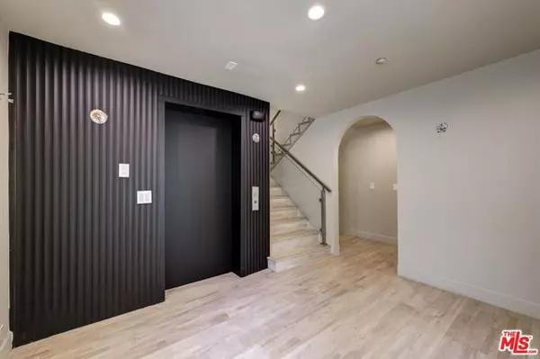 Beverly Hills, CA 90210,1754 Franklin Canyon Drive