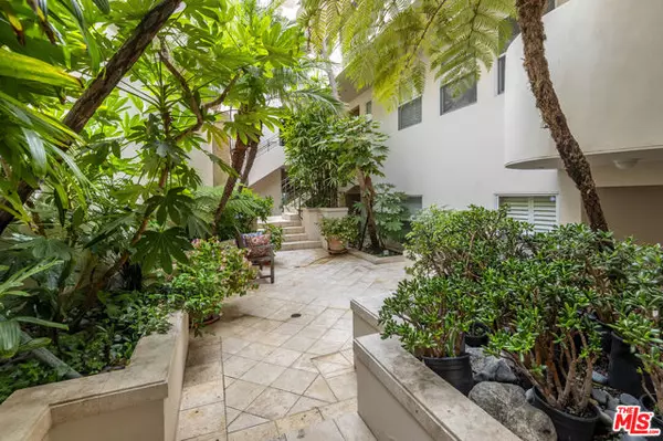 Pacific Palisades (los Angeles), CA 90272,15425 Antioch Street #201