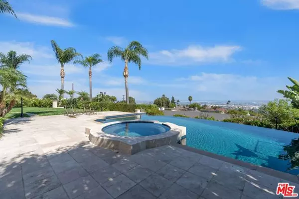 Rancho Palos Verdes, CA 90275,6 Toprail Lane