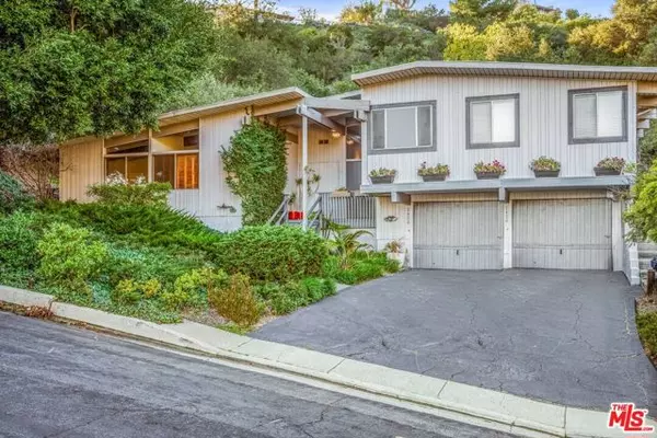 Los Angeles, CA 90049,2436 Arbutus Drive