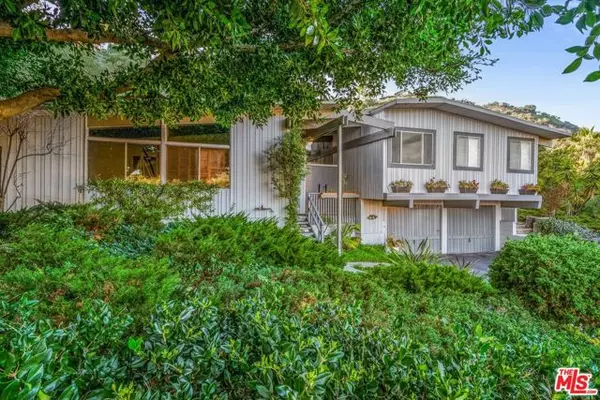 Los Angeles, CA 90049,2436 Arbutus Drive