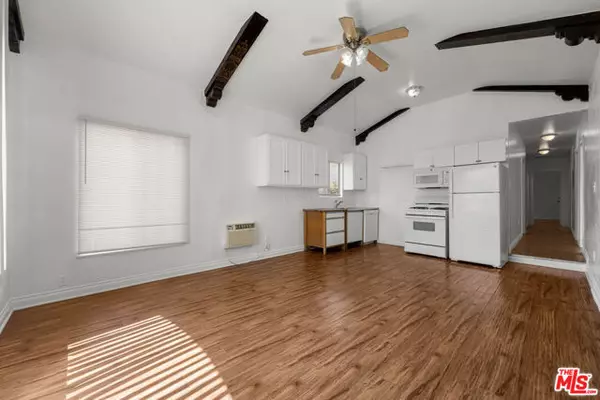 1283 W 36th Street, Los Angeles, CA 90007