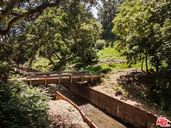 639 Hightree Road, Santa Monica, CA 90402