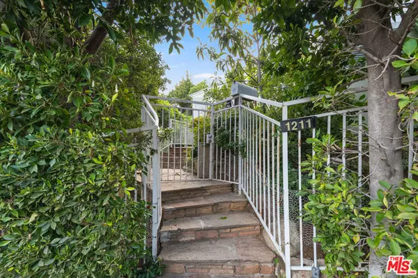West Hollywood, CA 90069,1211 Hilldale Avenue